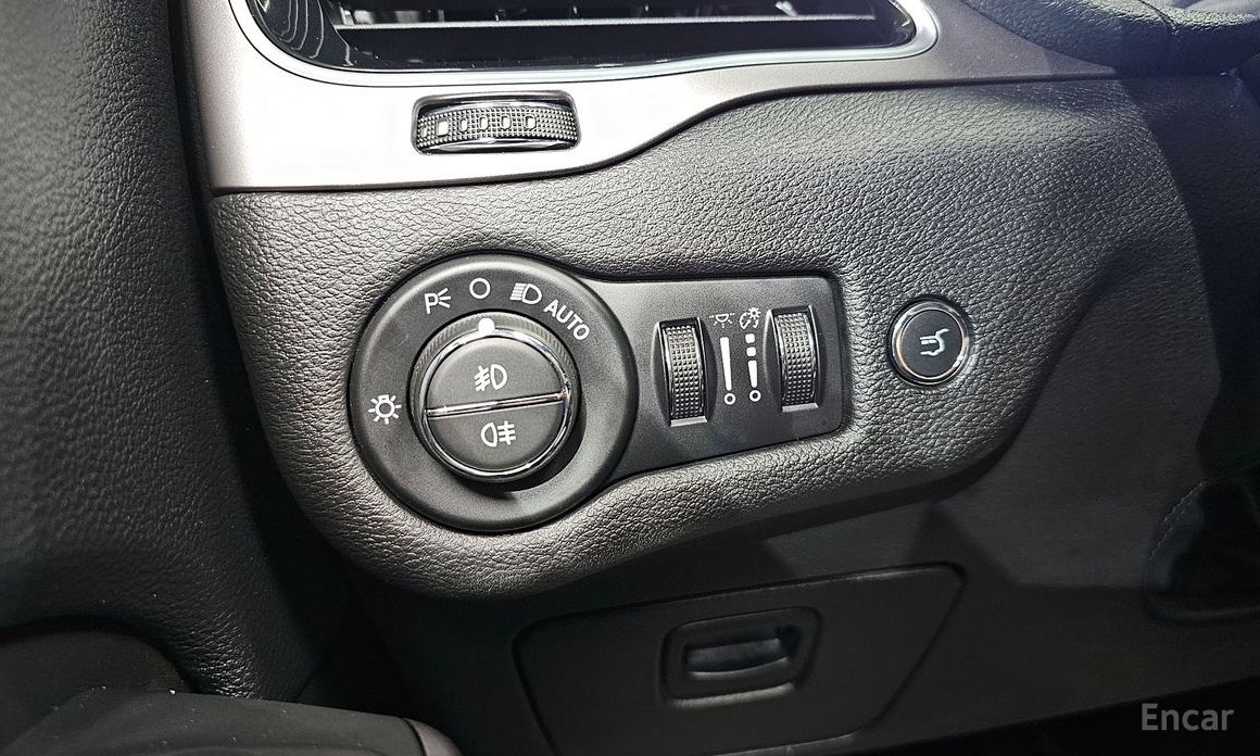 Cherokee (KL) 2.4 Limited AWD 18