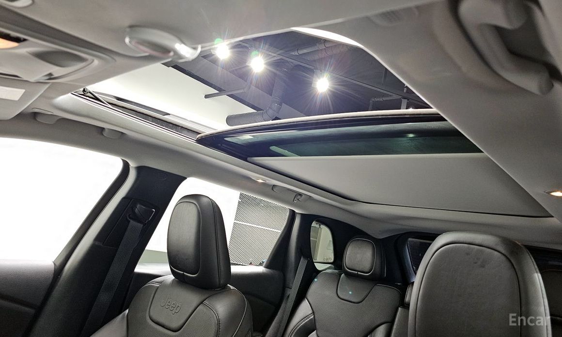 Cherokee (KL) 2.4 Limited AWD 19