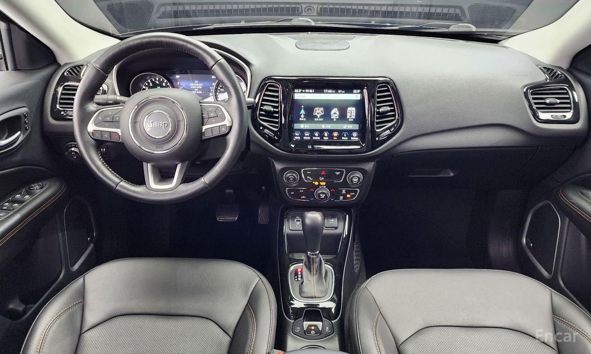 Compass 2nd Generation 2.4 Limited 2WD 8