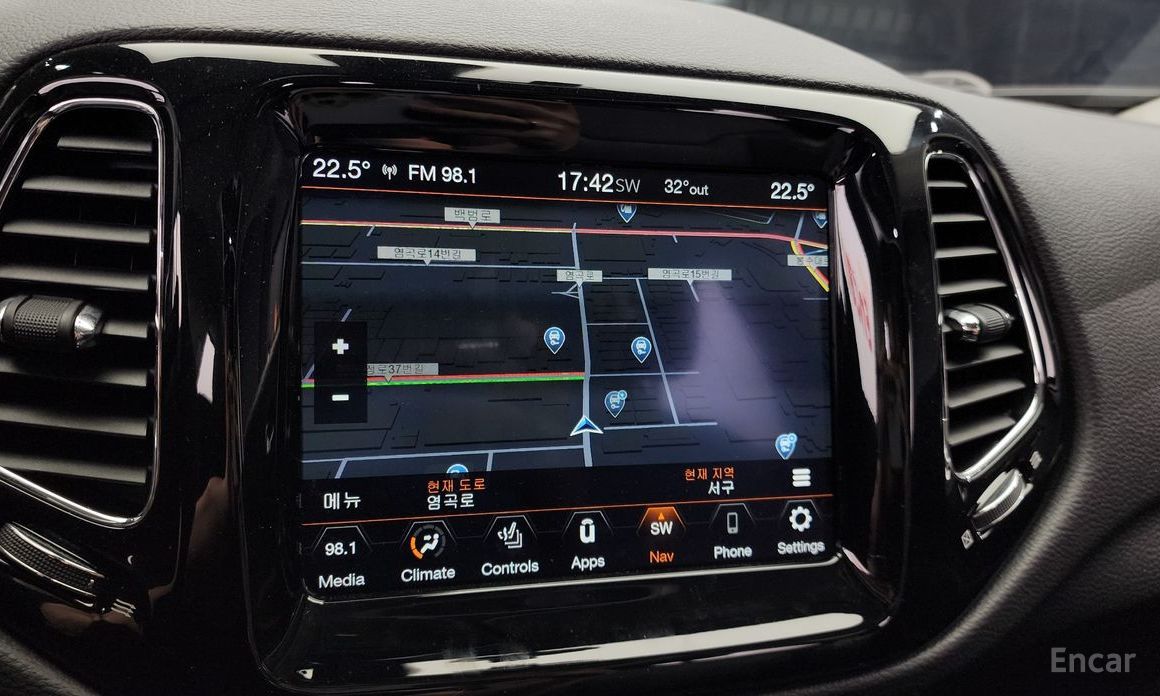 Compass 2nd Generation 2.4 Limited 2WD 15