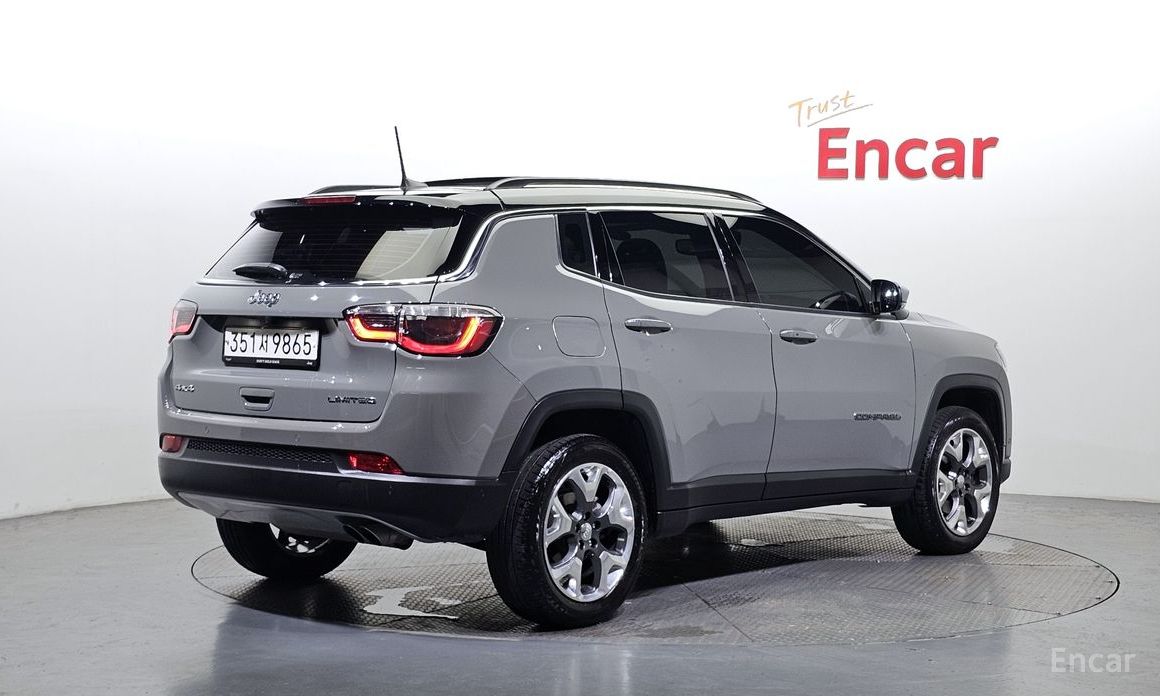 Compass 2nd Generation 2.4 Limited High AWD 3