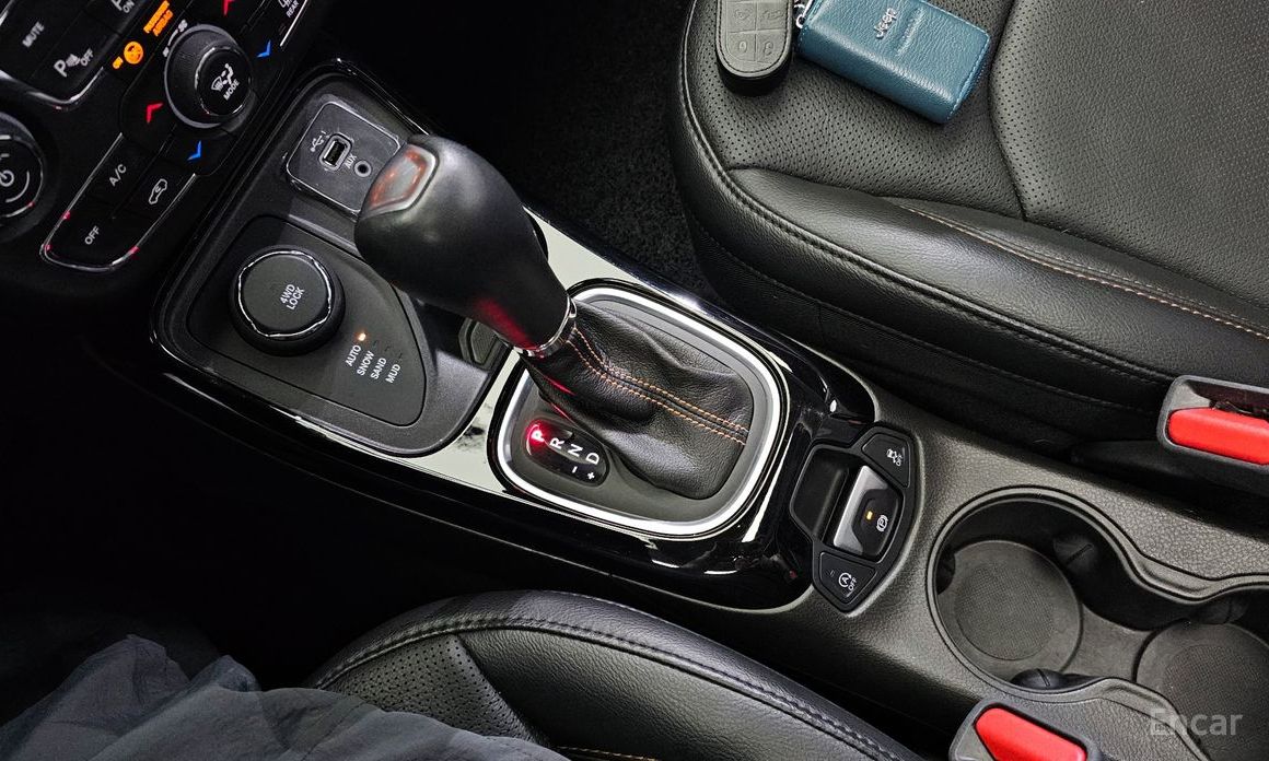 Compass 2nd Generation 2.4 Limited High AWD 10