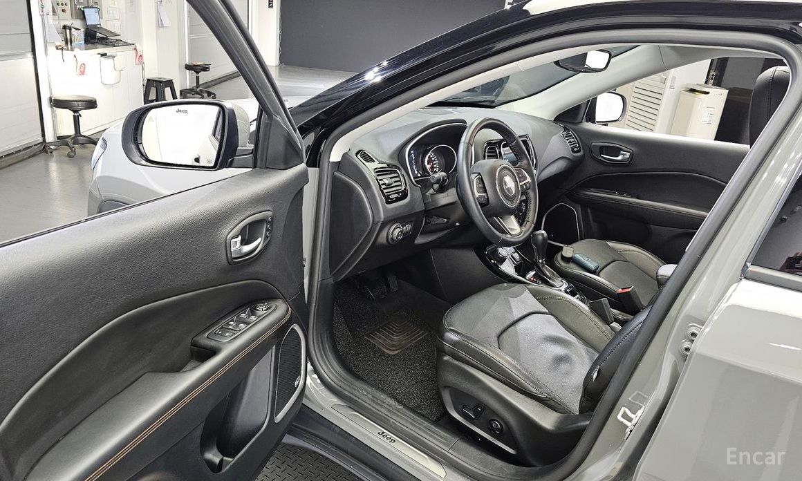 Compass 2nd Generation 2.4 Limited High AWD 11