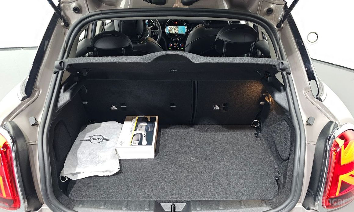 Cooper 5-Door Classic Plus 3rd Generation 21