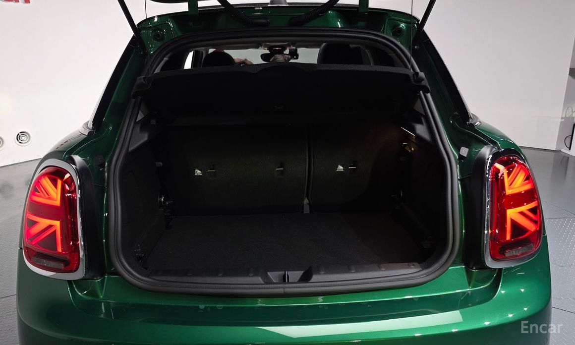 Cooper 5-Door Classic Plus 3rd Generation 21