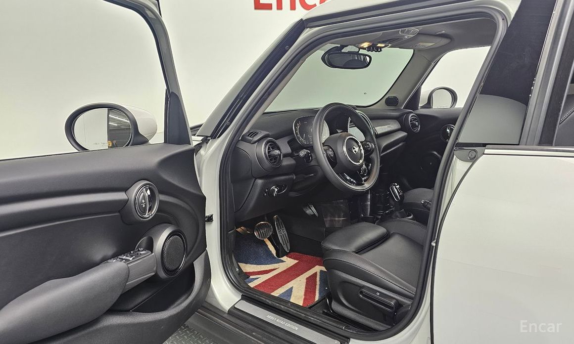 Cooper 5-door Basic type 3rd generation 11