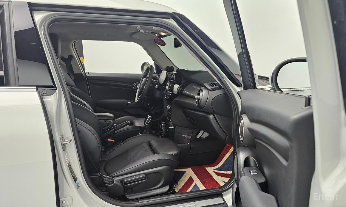 Cooper 5-door Basic type 3rd generation 12