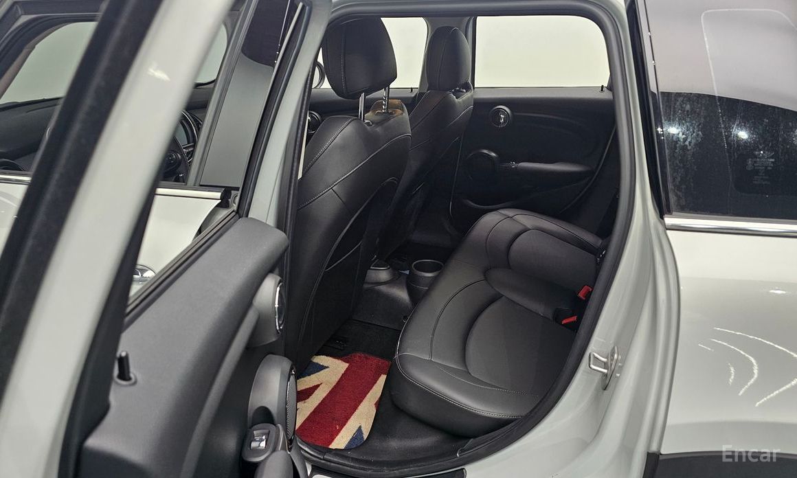 Cooper 5-door Basic type 3rd generation 13