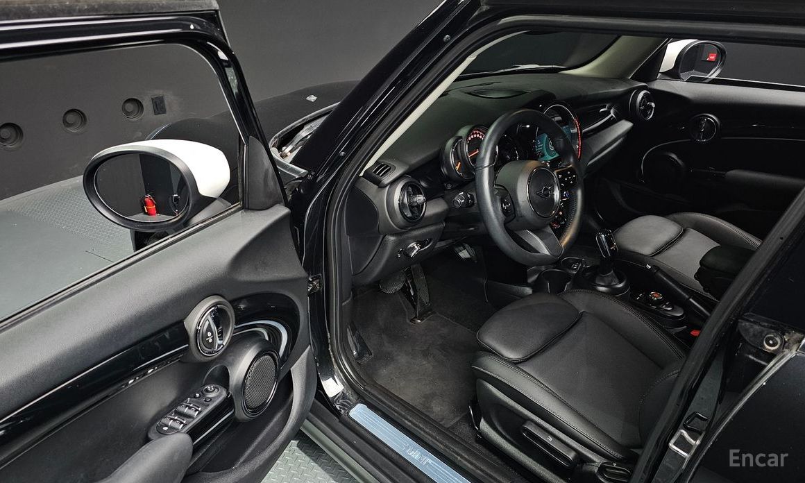 Mini Cooper 5-door Classic 3rd Generation №12