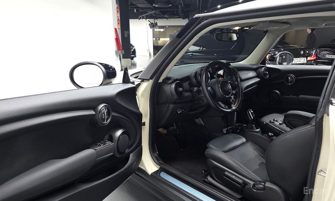 Mini Cooper Basic Type 3rd generation №12