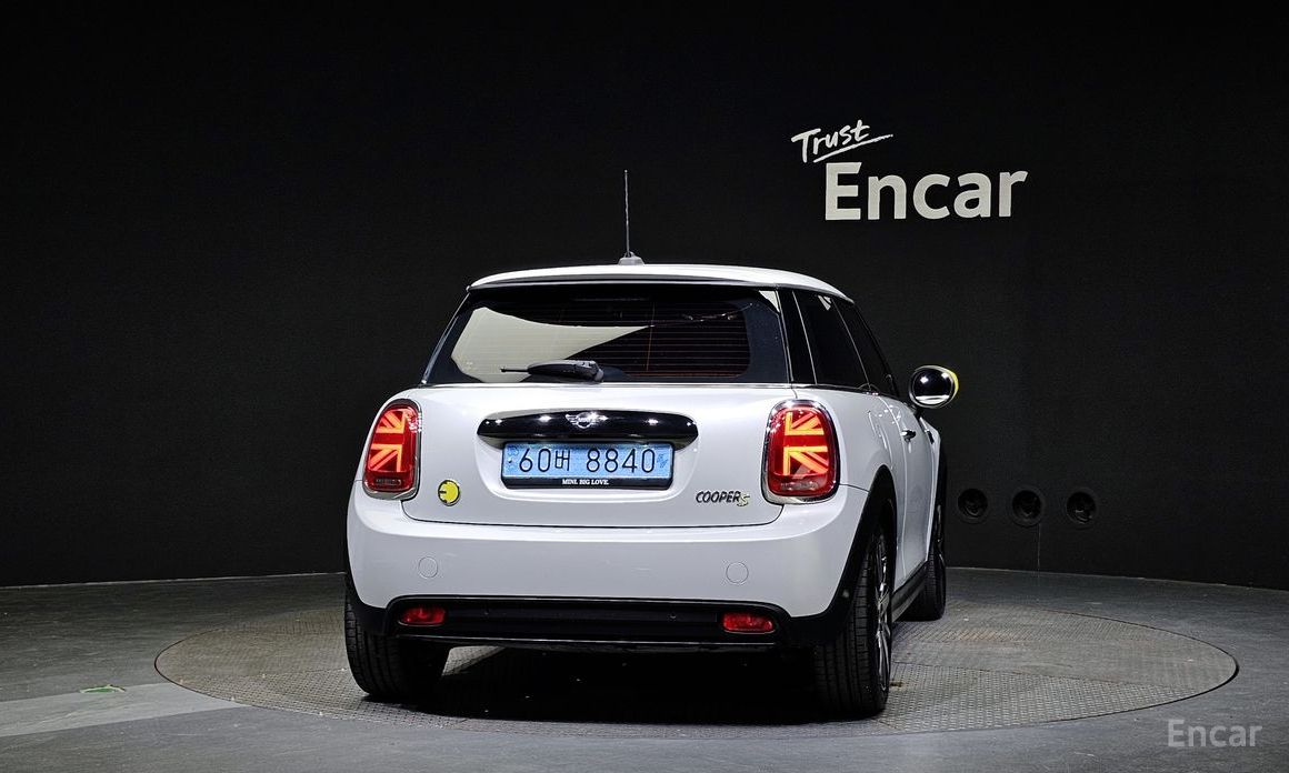 Mini Cooper Electric SE Classic 3rd Generation №5