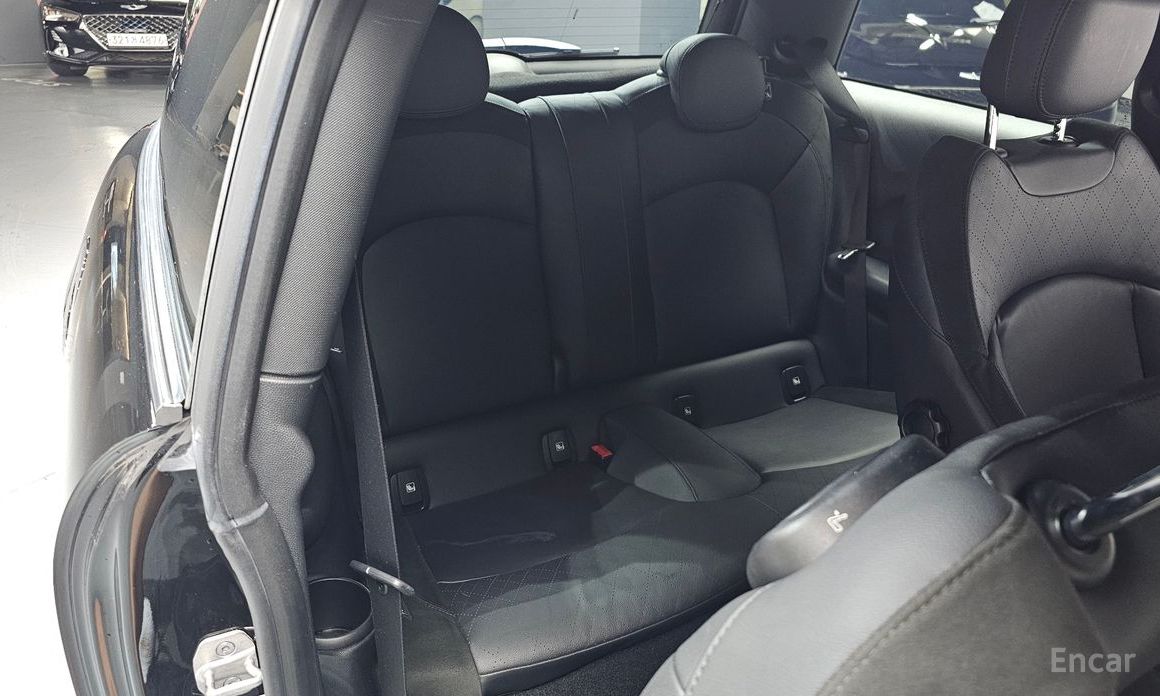 Mini Cooper Electric SE Electric 3rd Generation №11