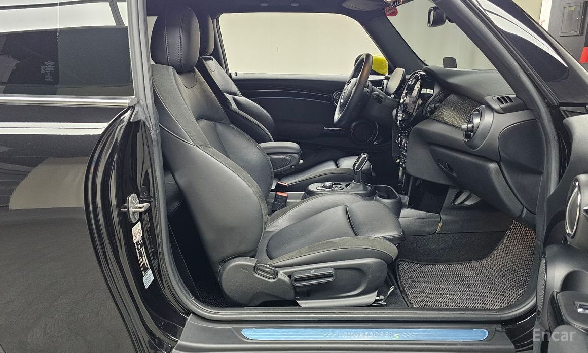 Mini Cooper Electric SE Electric 3rd Generation №12