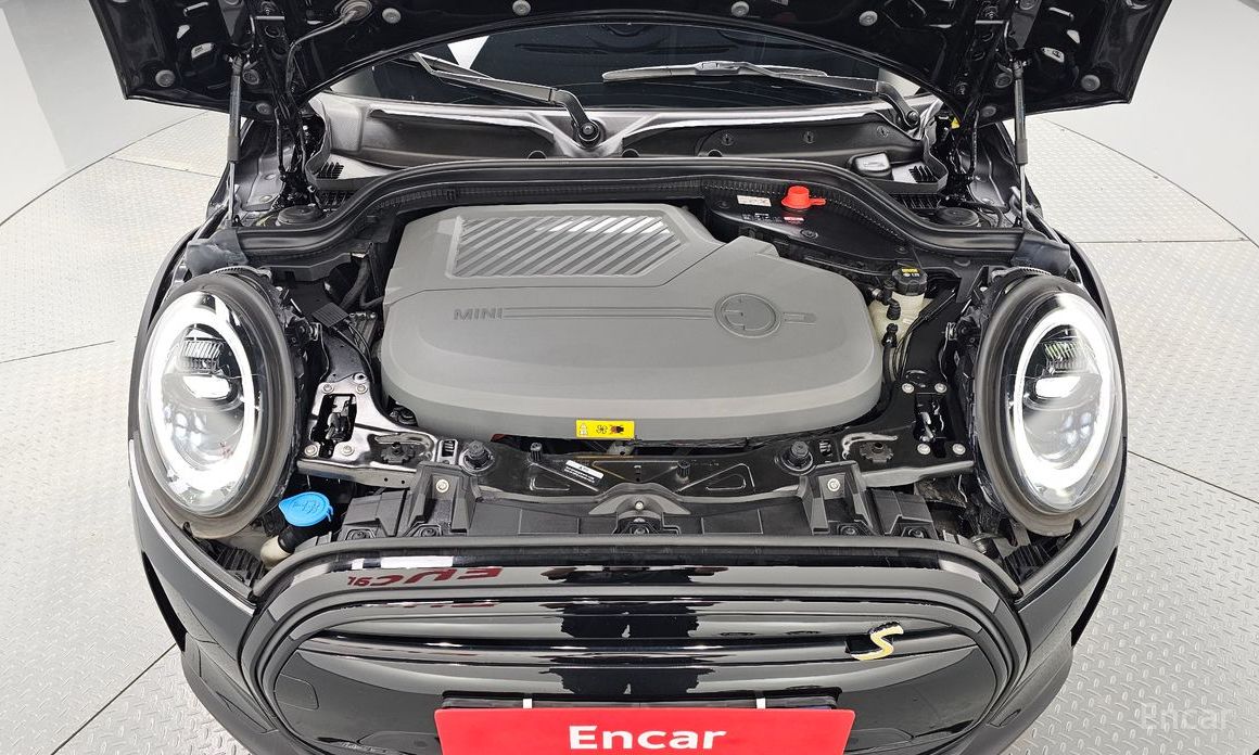 Mini Cooper Electric SE Electric 3rd Generation №7