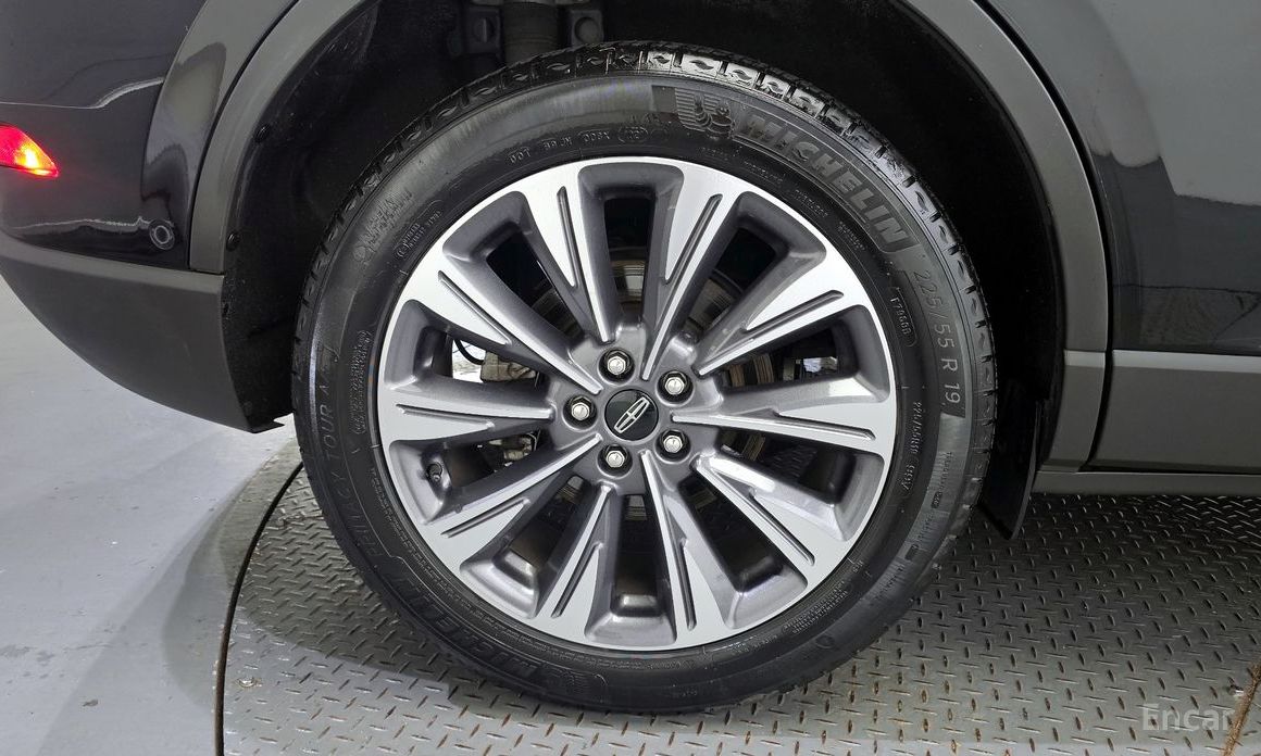 Cosair 2.0 Reserve AWD 6