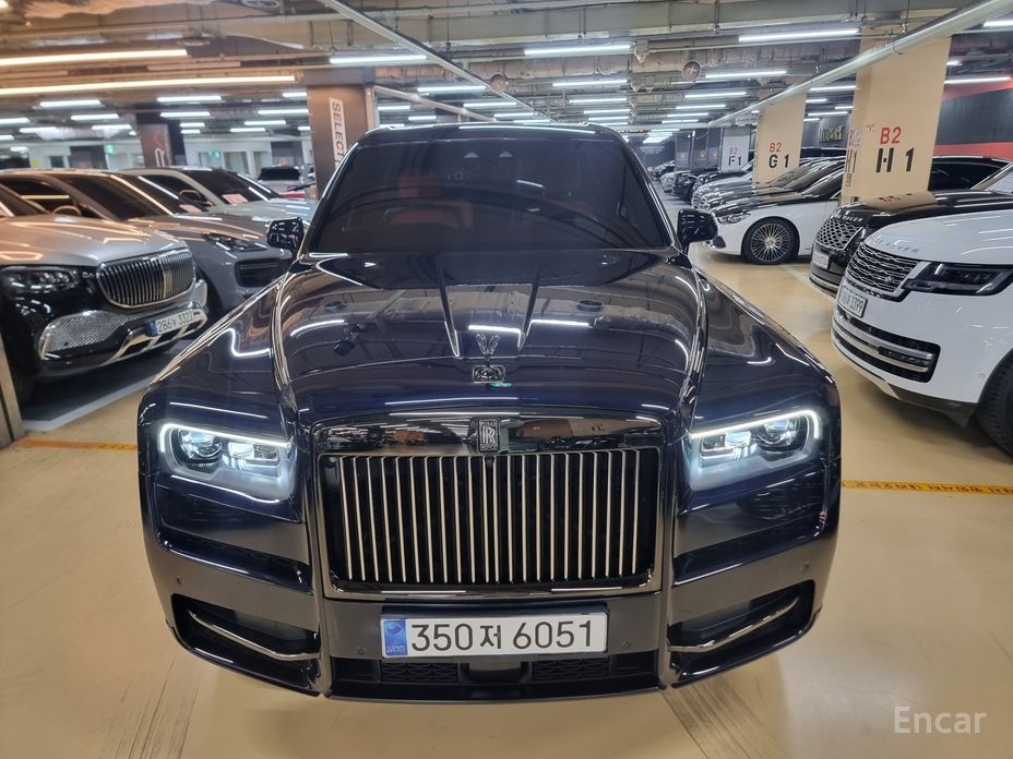 Cullinan 6. 7 V12 Black Badge 4