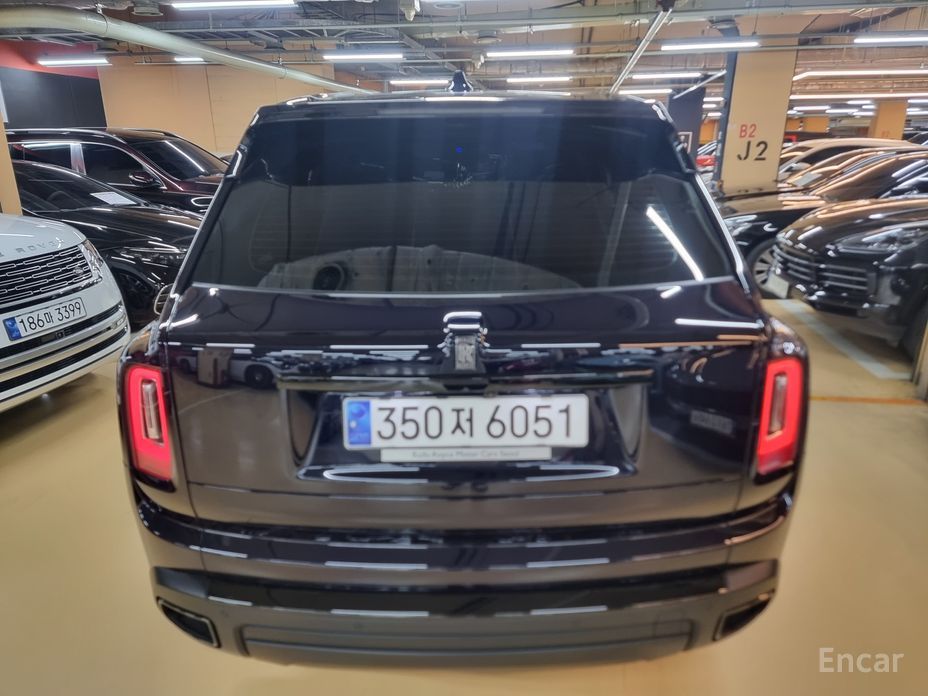 Cullinan 6. 7 V12 Black Badge 5