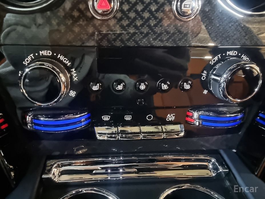 Cullinan 6. 7 V12 Black Badge 16