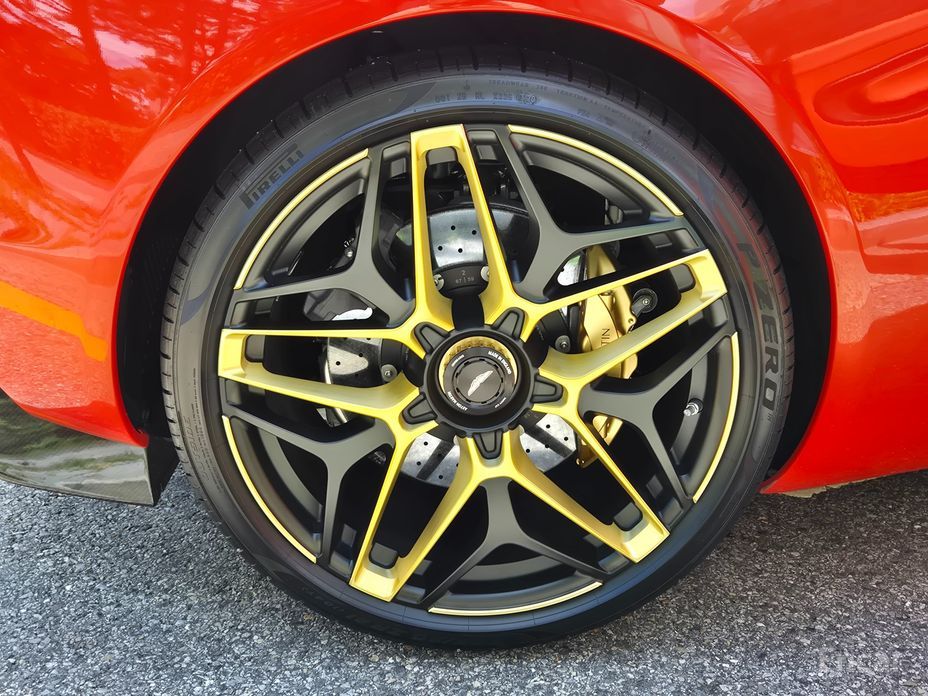 Aston Martin DBS5. 2 GT Zagato №6