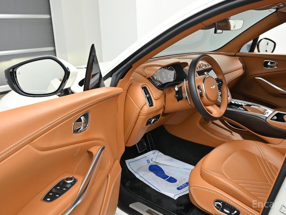 Aston Martin DBX4.0 V8 №12
