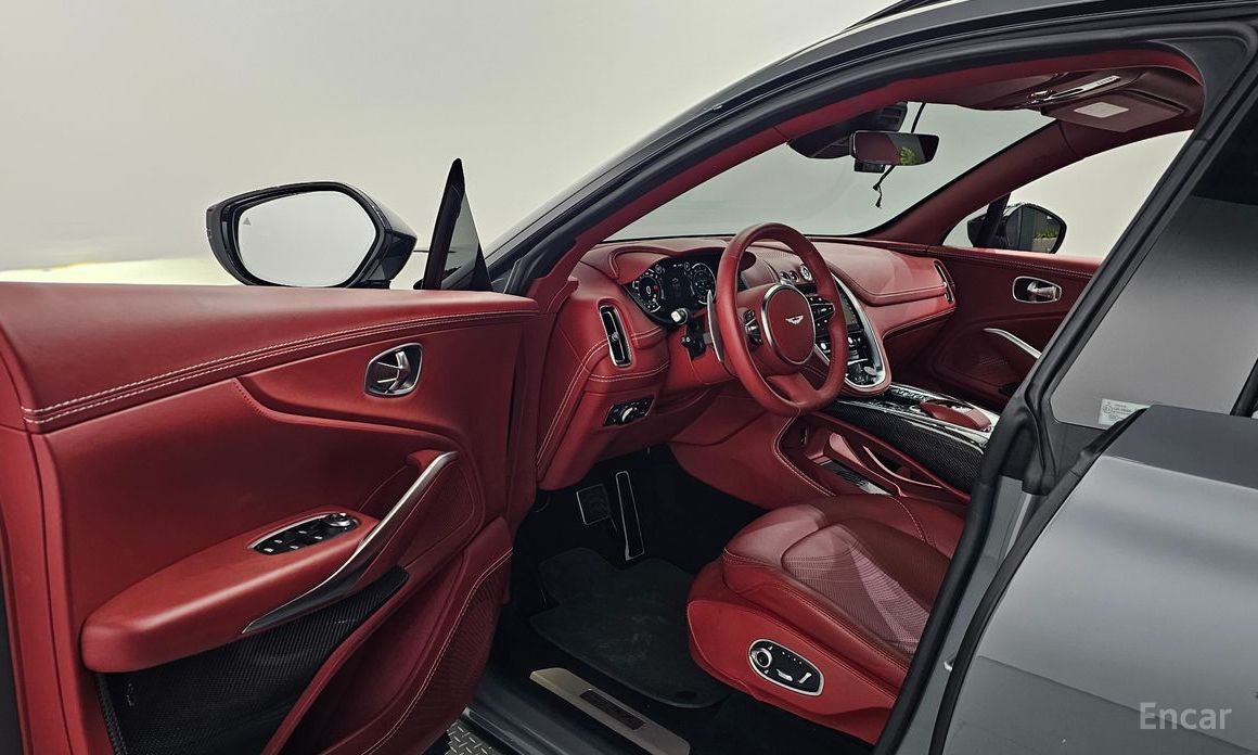 Aston Martin DBX4.0 V8 №11