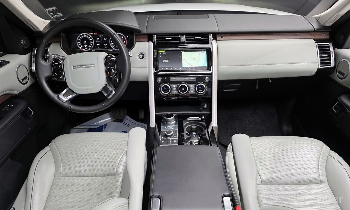 Discovery 53.0 SD6 HSE Luxury 8