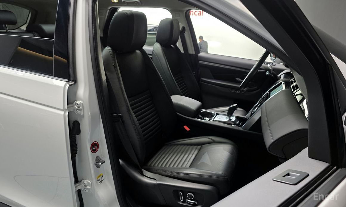 Discovery Sport 2nd Generation P250 SE 13