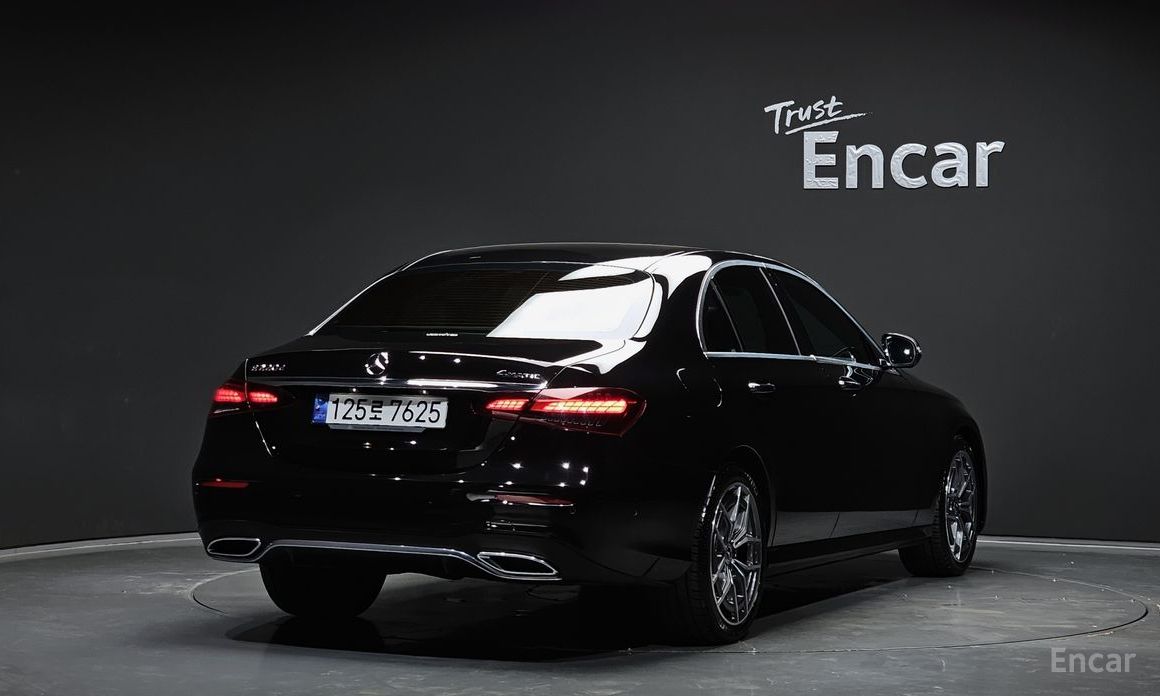 E-Class W213E220d 4MATIC AMG Line 3