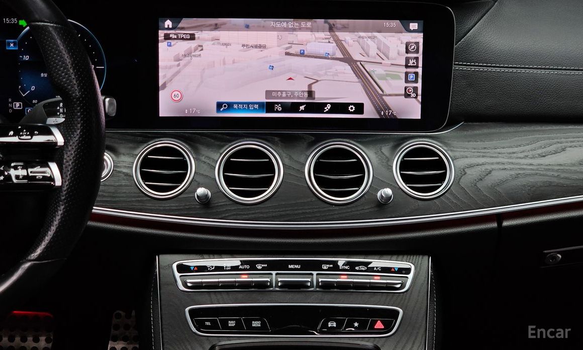 E-Class W213E220d 4MATIC AMG Line 15