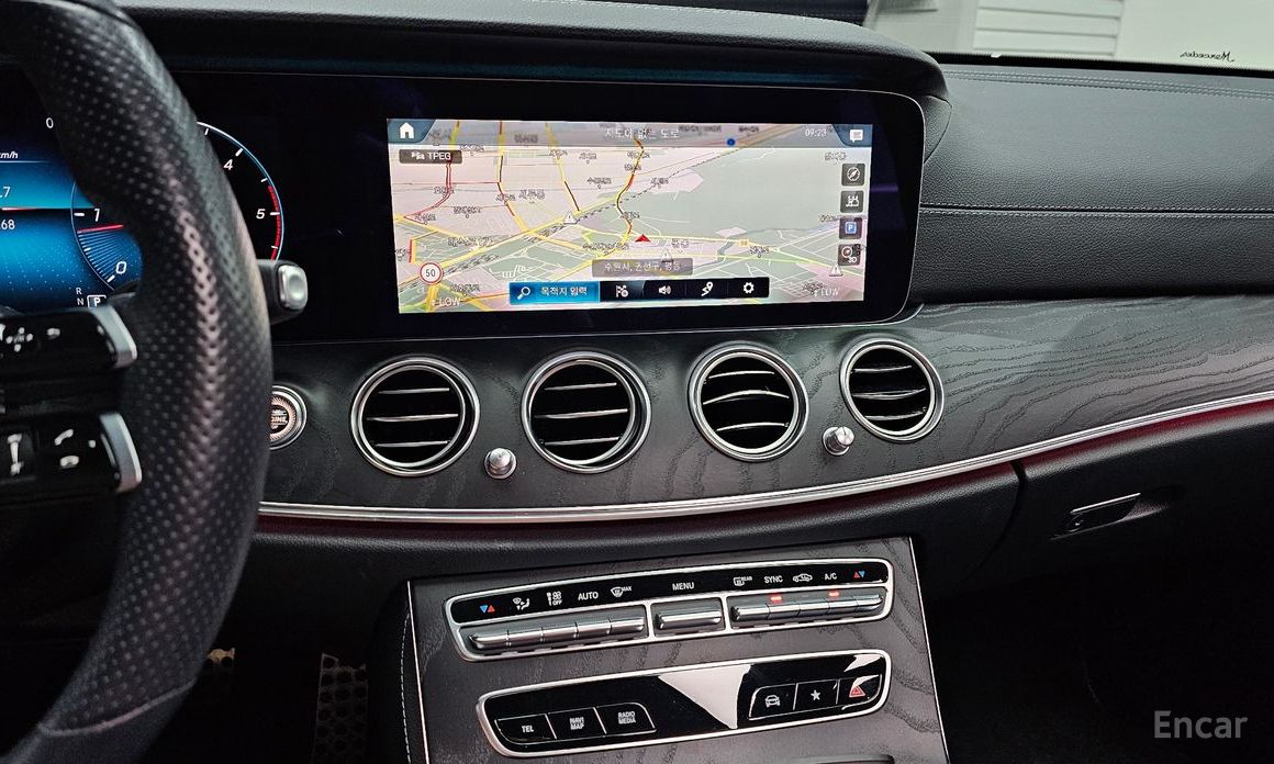 Mercedes-Benz E-Class W213E220d 4MATIC AMG Line №15