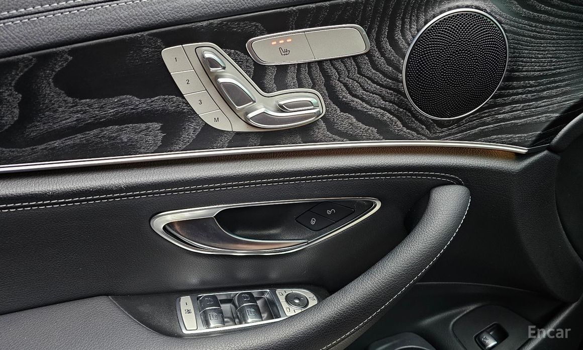 Mercedes-Benz E-Class W213E220d 4MATIC AMG Line №17
