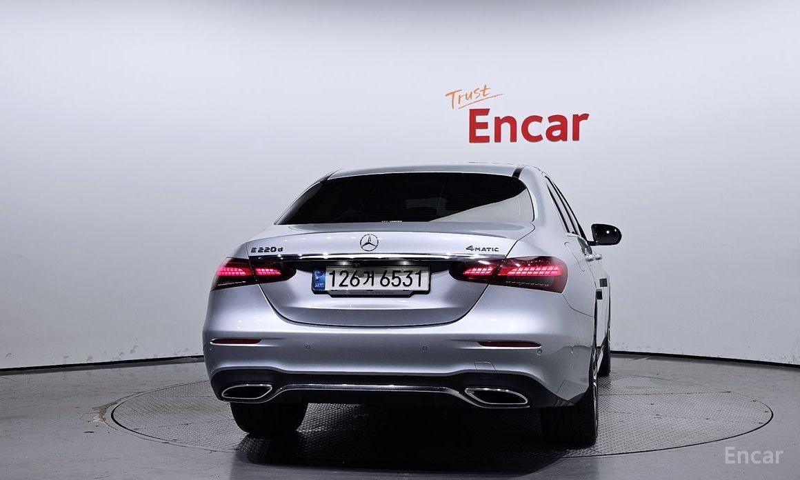 E-Class W213E220d 4MATIC AMG Line 5