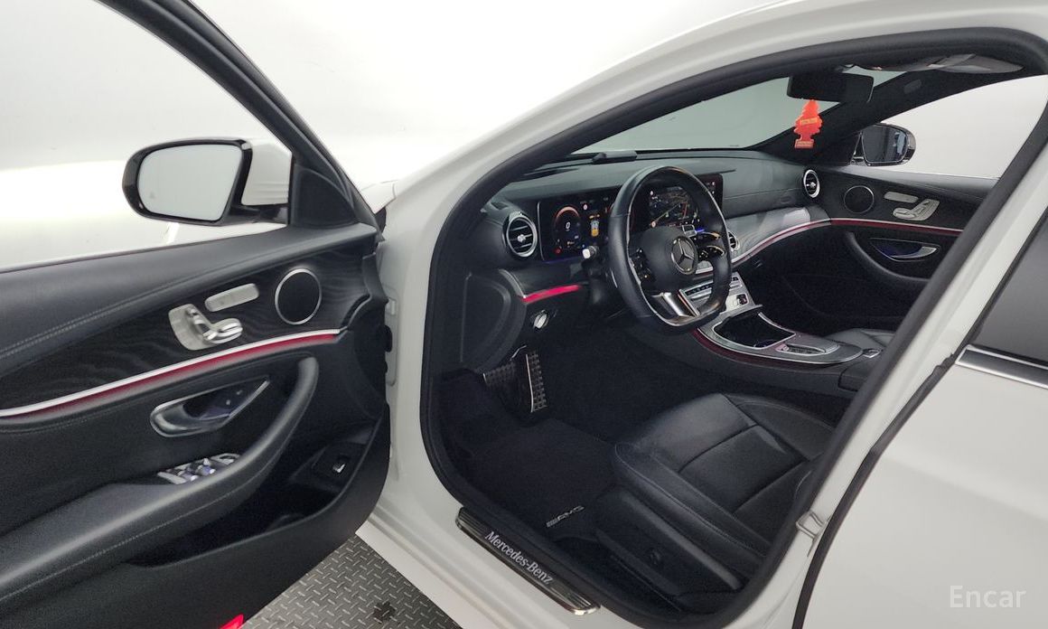 E-Class W213E220d 4MATIC AMG Line 11