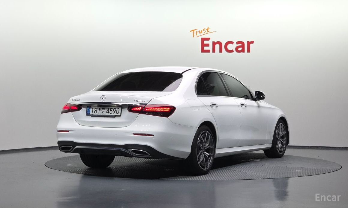 E-Class W213E220d 4MATIC AMG Line 3