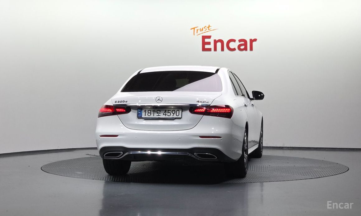 E-Class W213E220d 4MATIC AMG Line 5