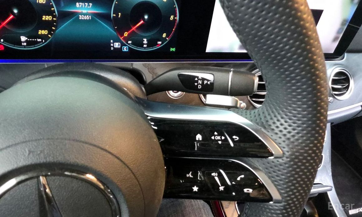 E-Class W213E220d 4MATIC AMG Line 10