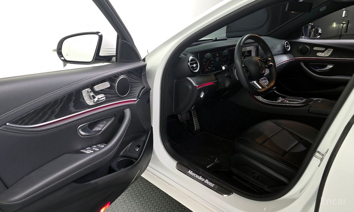 E-Class W213E220d 4MATIC AMG Line 11