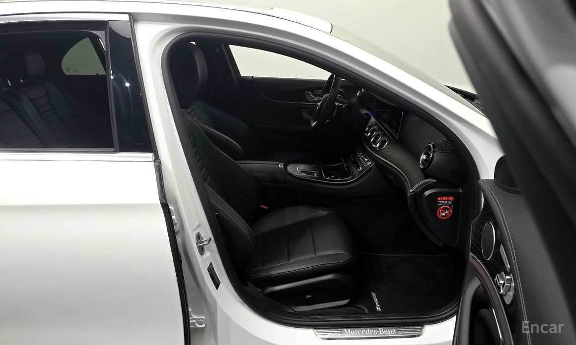E-Class W213E220d 4MATIC AMG Line 12
