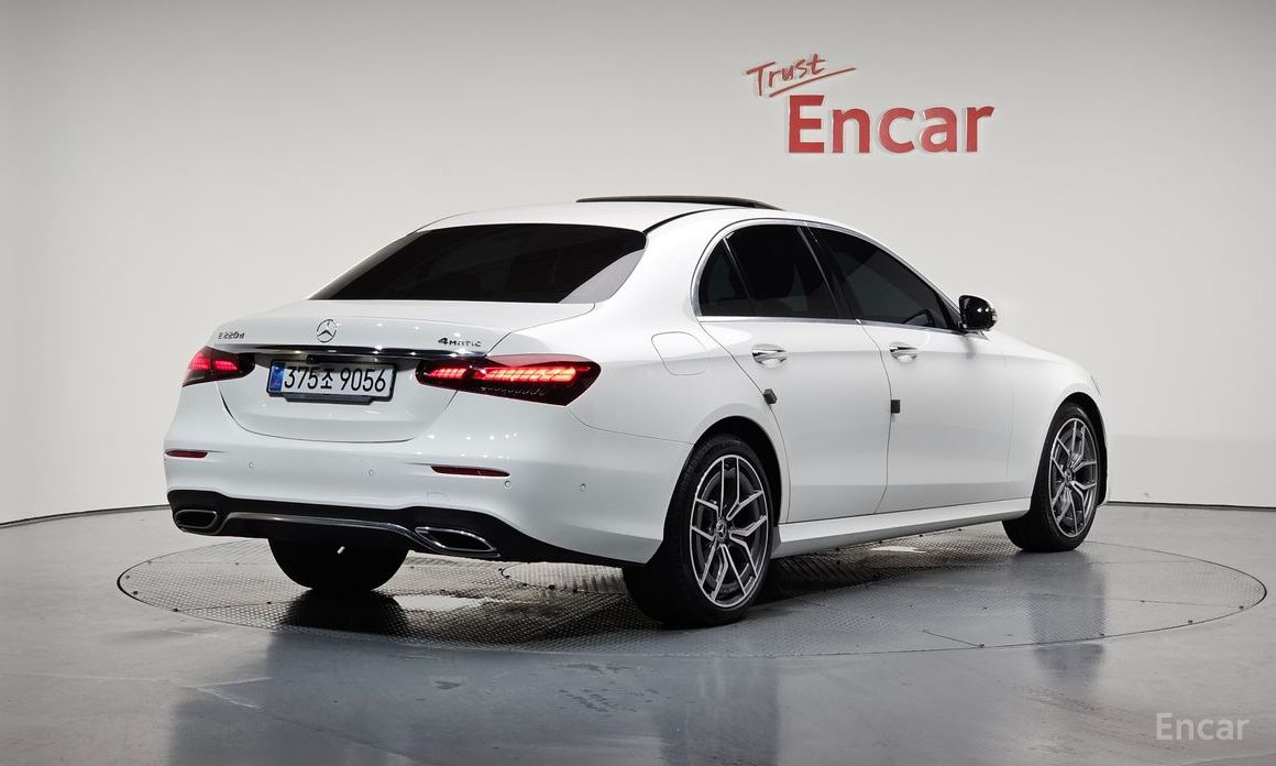 E-Class W213E220d 4MATIC AMG Line 2