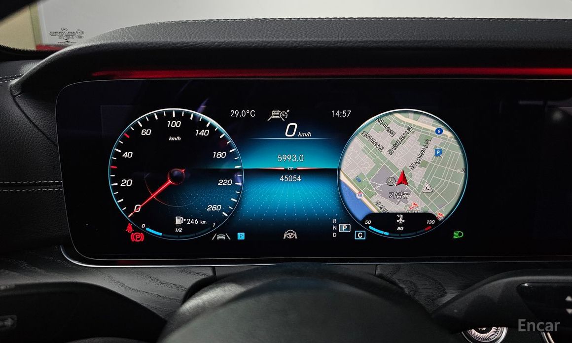 E-Class W213E220d 4MATIC AMG Line 8