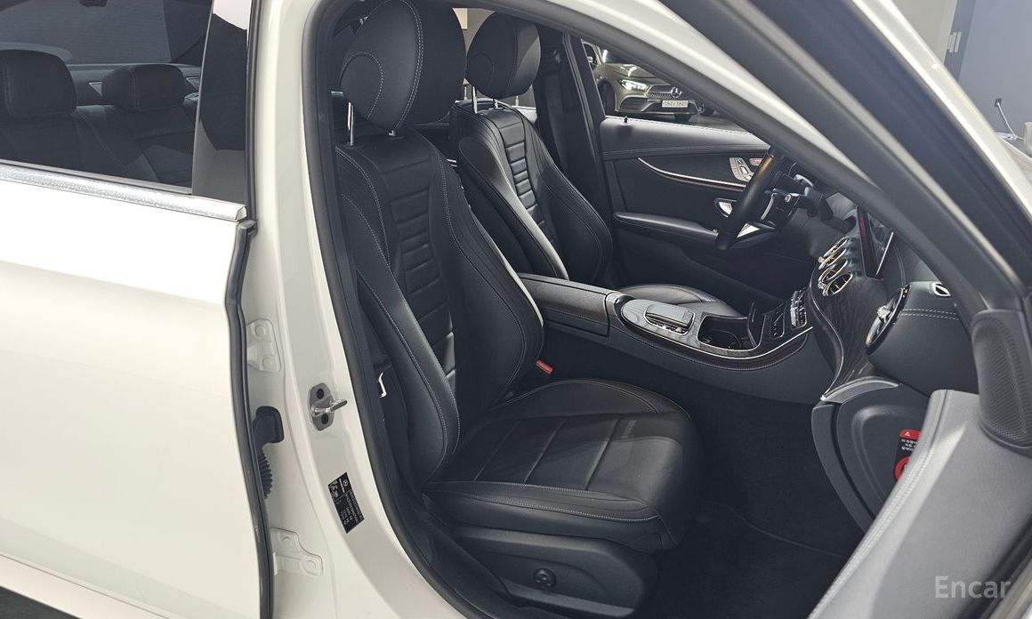 E-Class W213E220d 4MATIC AMG Line 10