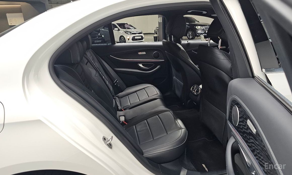 E-Class W213E220d 4MATIC AMG Line 11