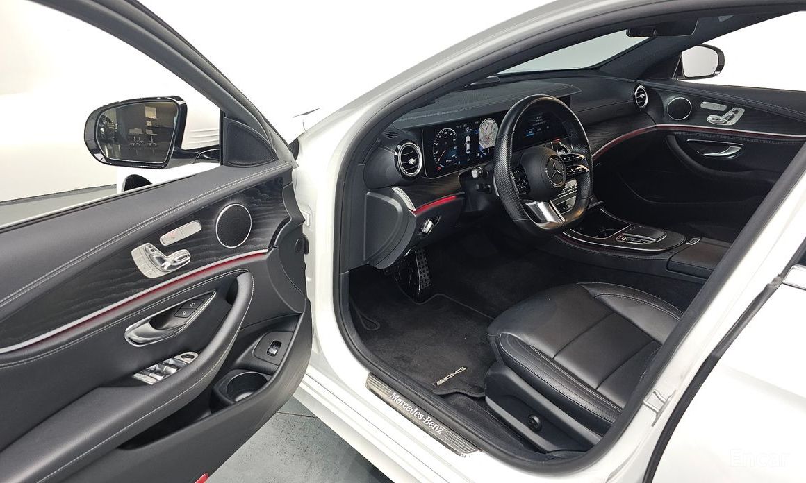 E-Class W213E220d 4MATIC AMG Line 12
