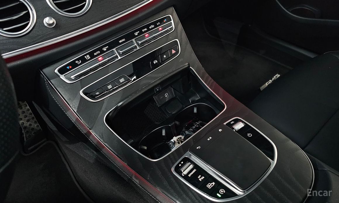 E-Class W213E220d 4MATIC AMG Line 17