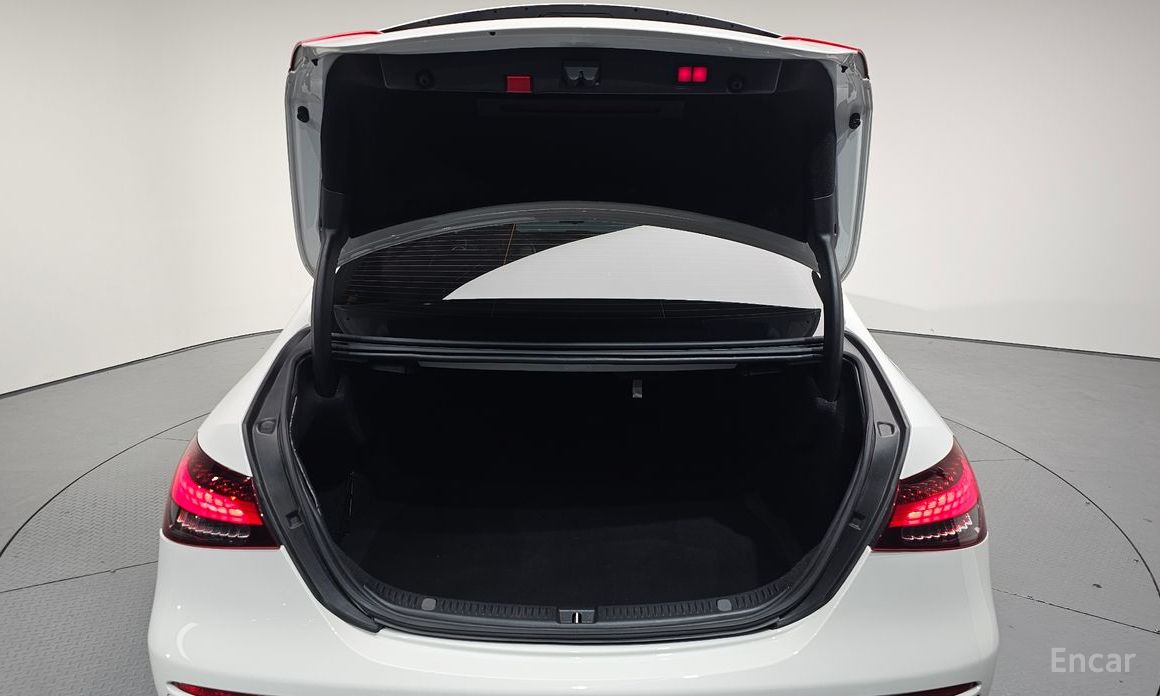 E-Class W213E220d 4MATIC AMG Line 20