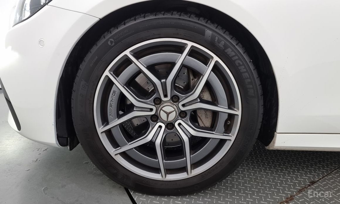 E-Class W213E220d 4MATIC AMG Line 6