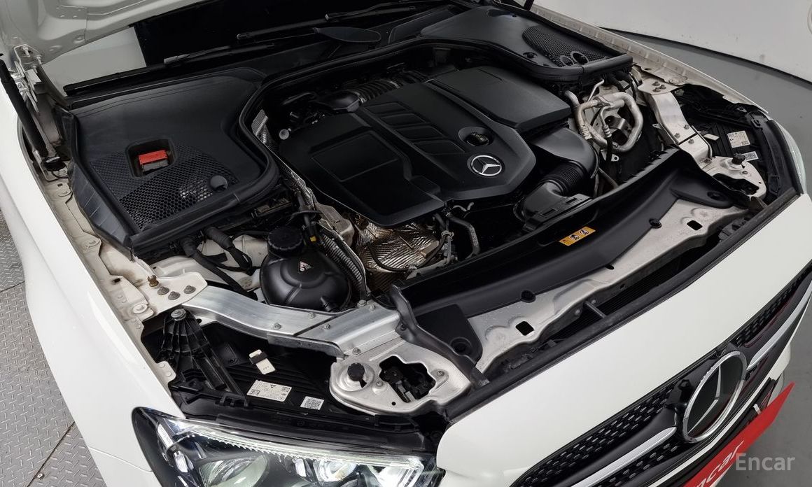 E-Class W213E220d 4MATIC AMG Line 7