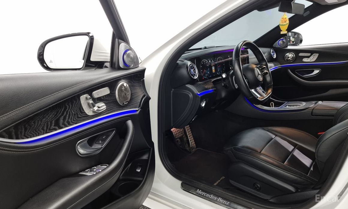 E-Class W213E220d 4MATIC AMG Line 11