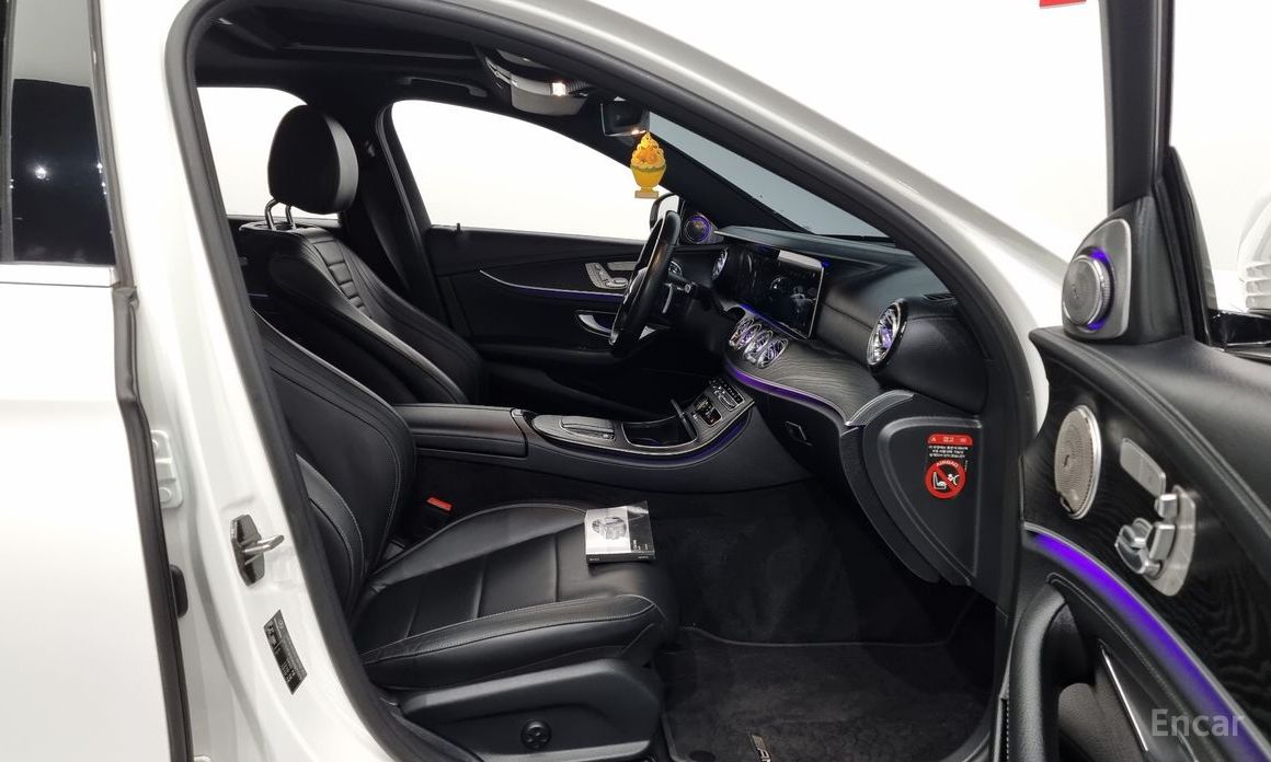 E-Class W213E220d 4MATIC AMG Line 12