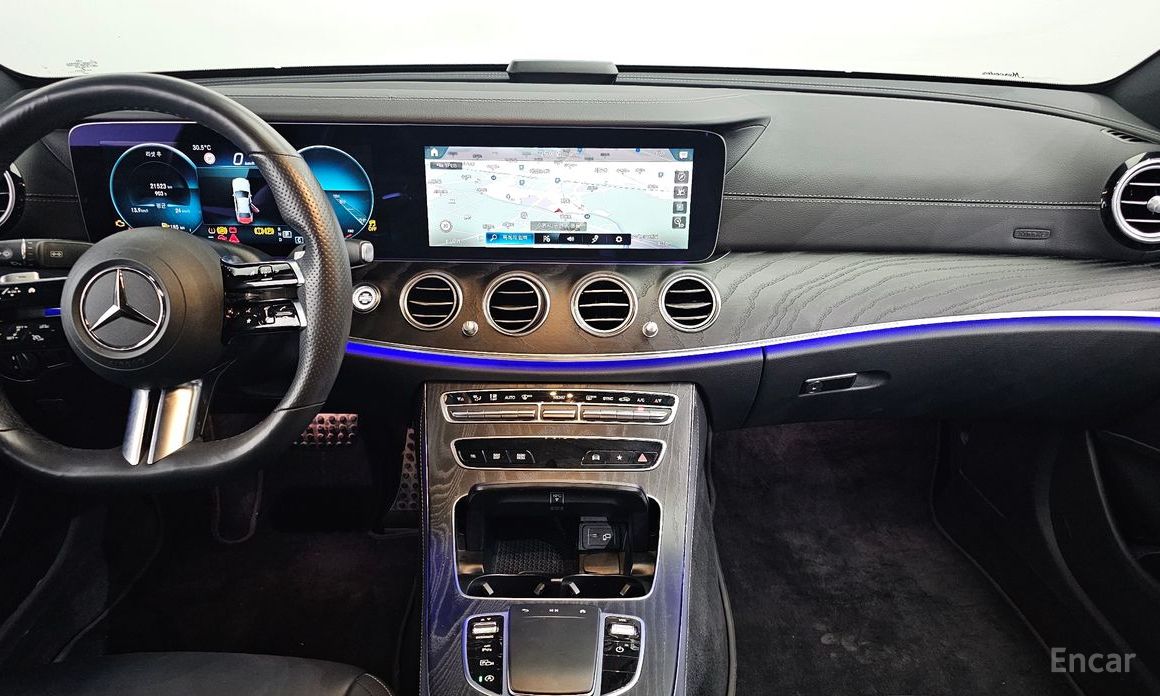 E-Class W213E220d 4MATIC AMG Line 15